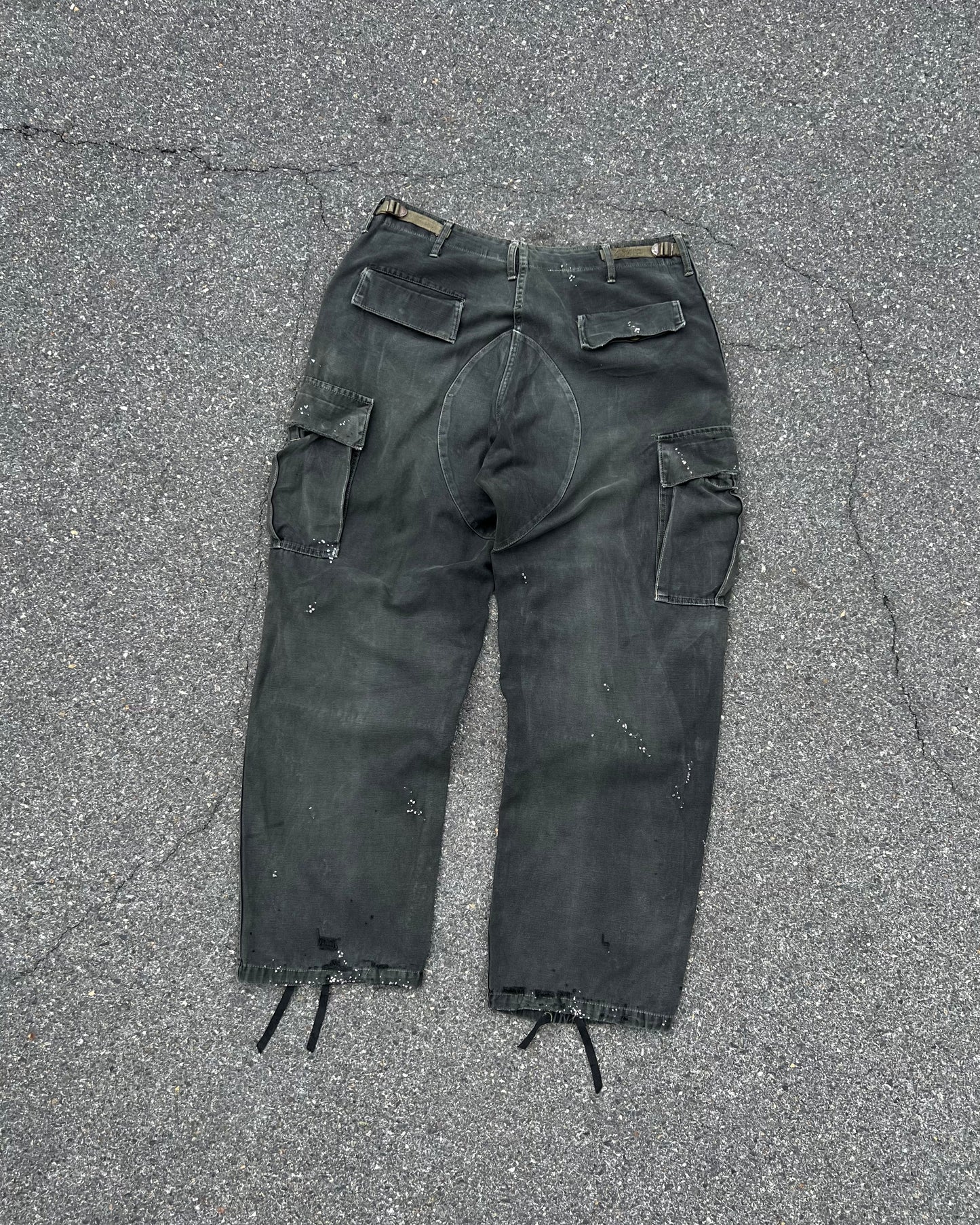 " Embroidered Dot Faded Cargo