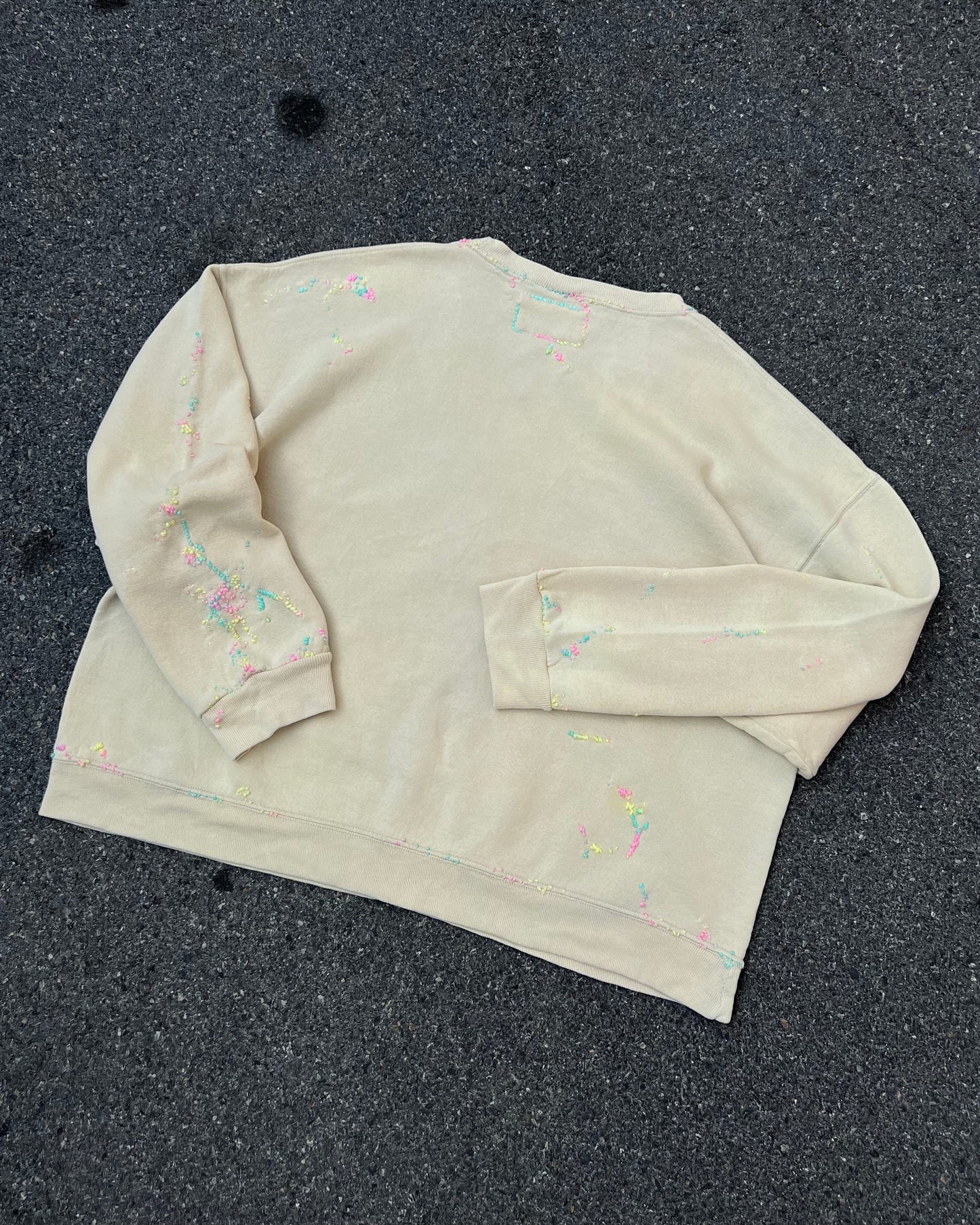 "Embroidered "THAILAND MAP" Sweater 🌈