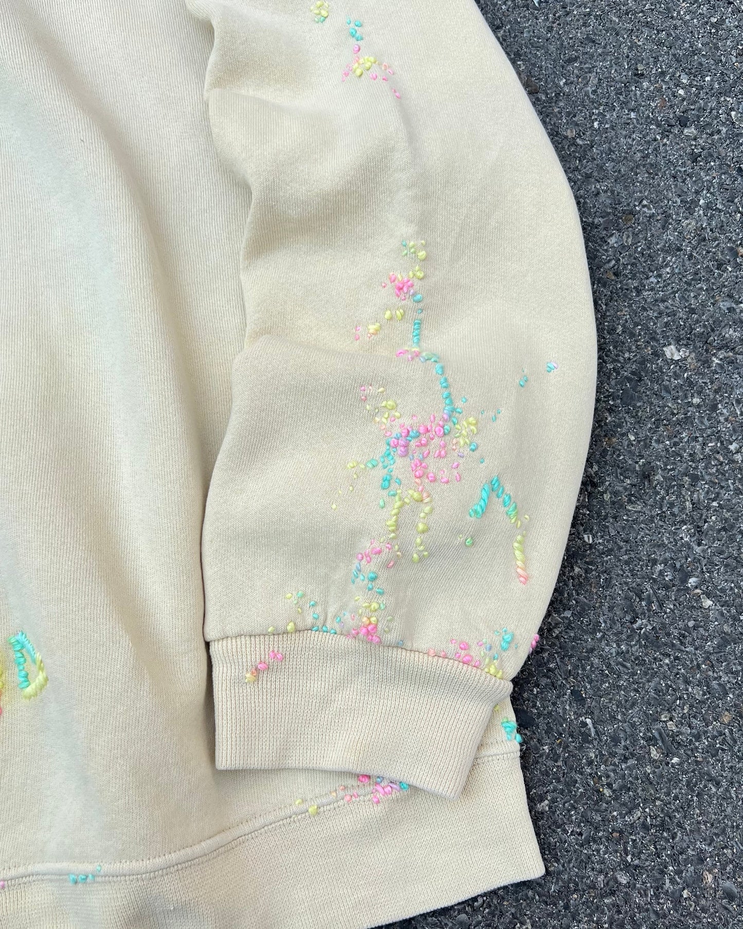 "Embroidered "THAILAND MAP" Sweater 🌈