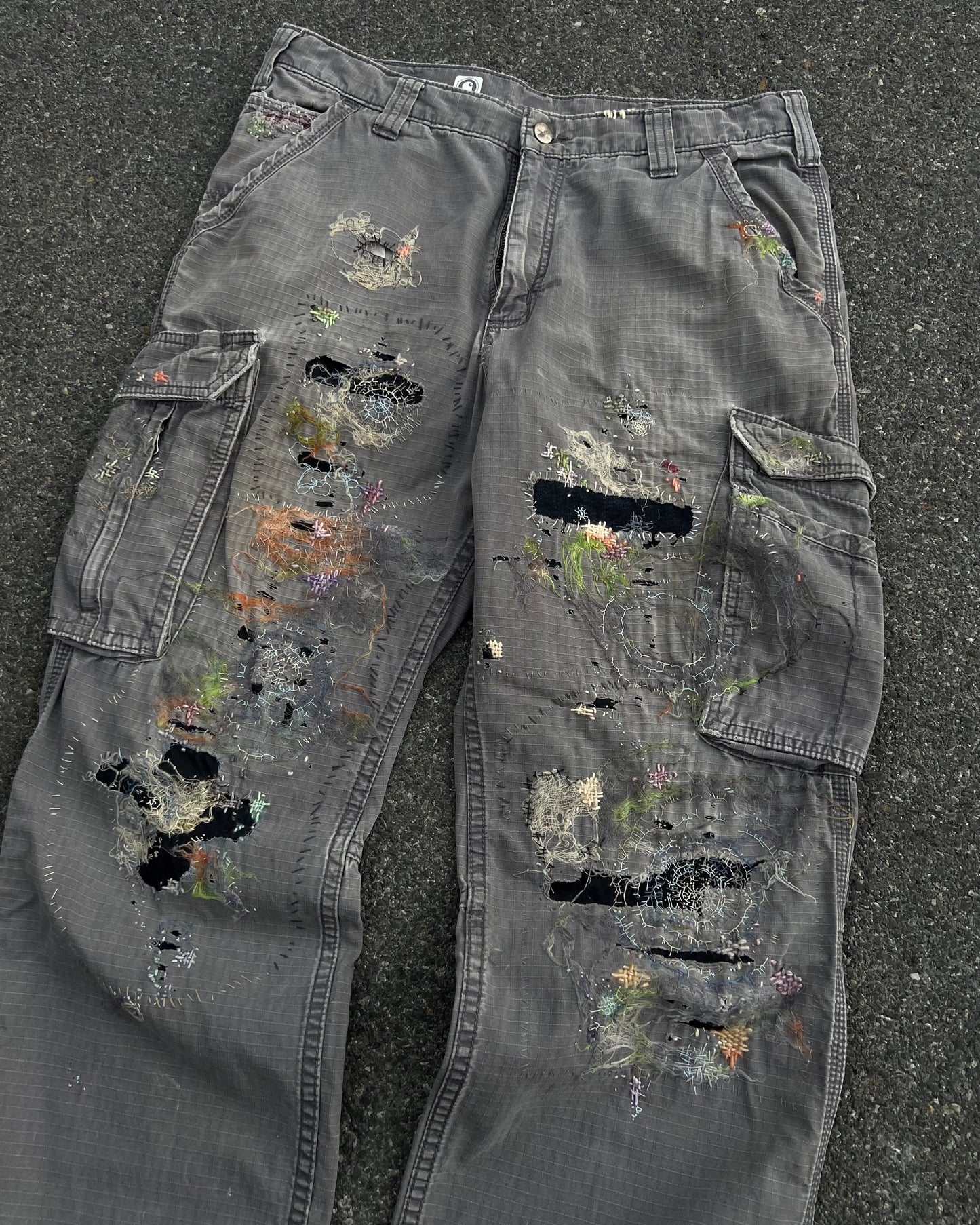 ""'Embroidered "Cargo pants