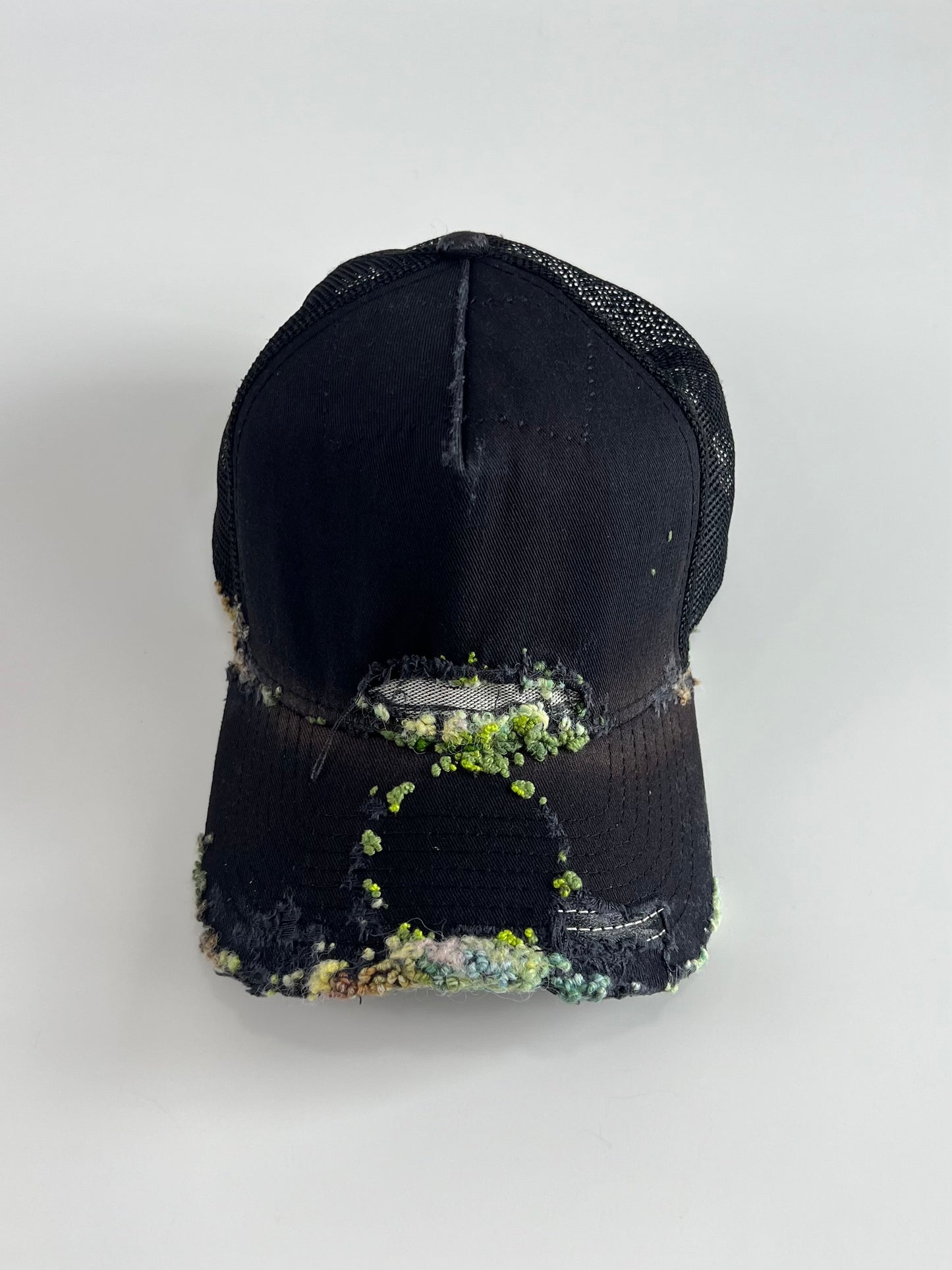 "   Embroidered Dot Truker hat